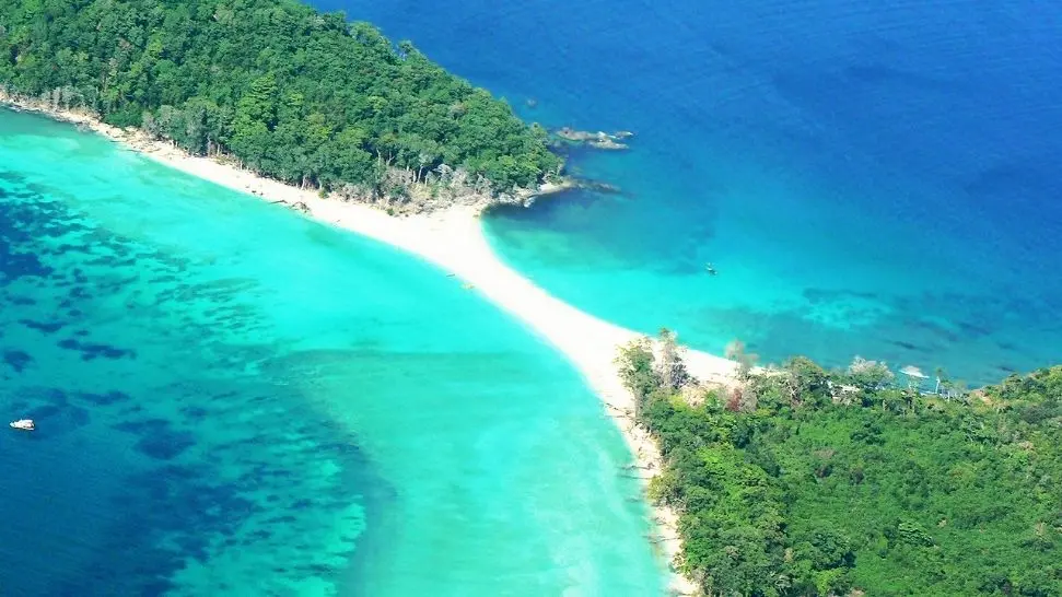 Cinque Island is one of the best places to visit in Andaman and Nicobar Island