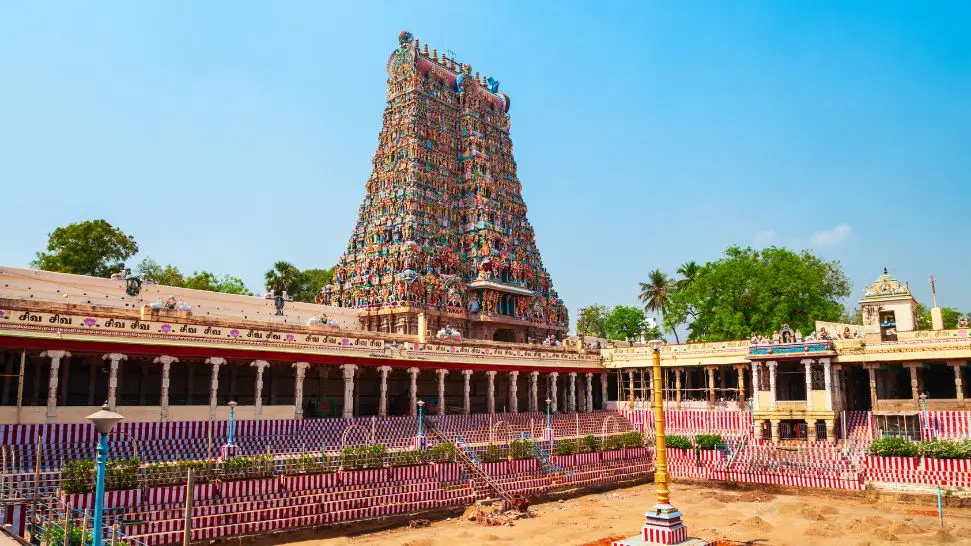 Meenakshi Amman Temple is one of the best historical places in India