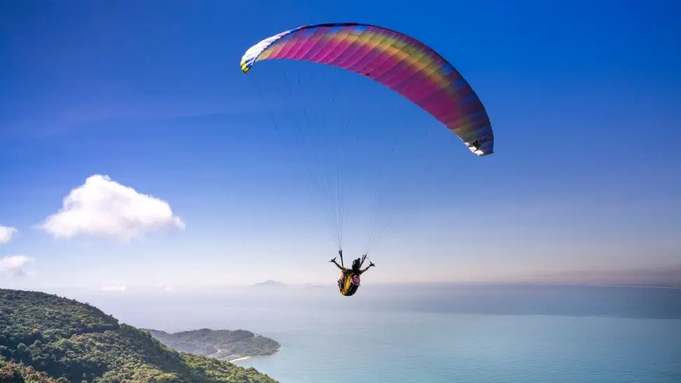  Paragliding is one of the best things to do in Manali