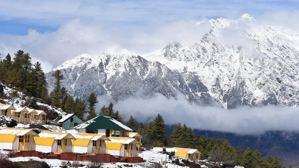 Auli is one of the best weeding destinations in India 