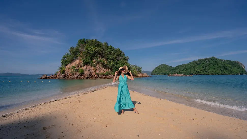  Sandbar Beach is one of the best beaches in Andaman and Nicobar Island