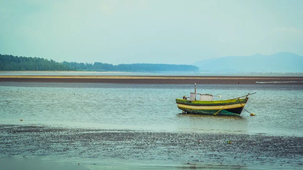 Alibag Beach is one of the most popular beaches in India