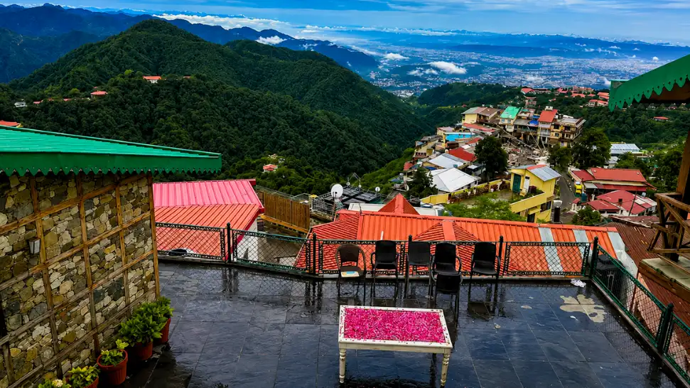 Charming colonial streets and Himalayan views in peaceful Landour