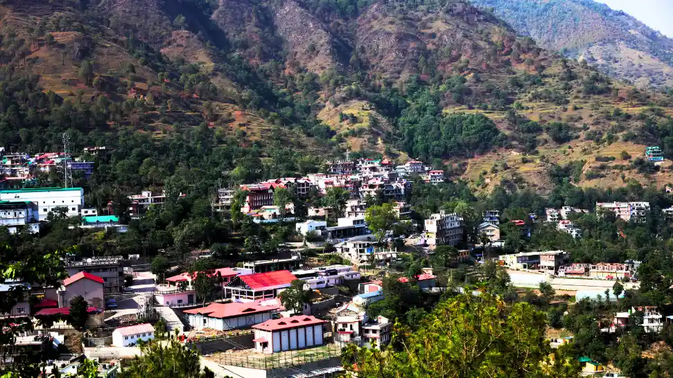 Picturesque Solan with rolling hills and lush green valleys