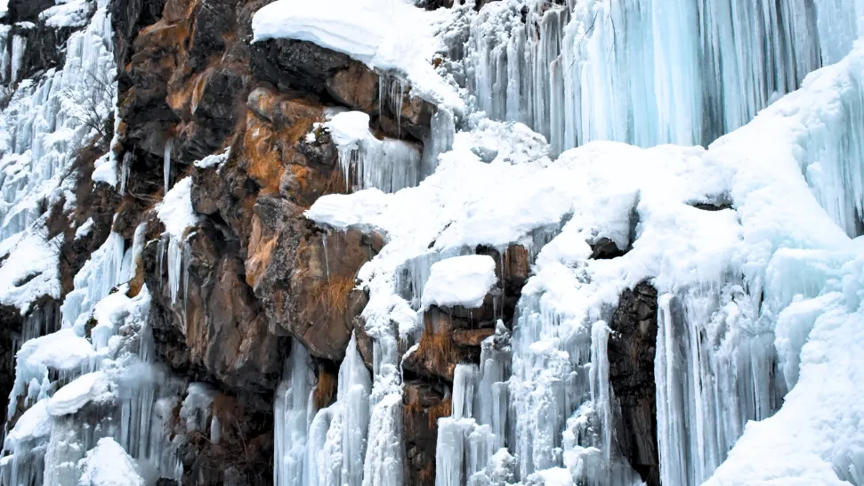 Drung Waterfall is one of the best places to visit in Kashmir