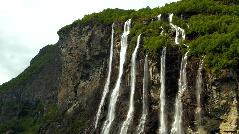 Seven Sisters Falls