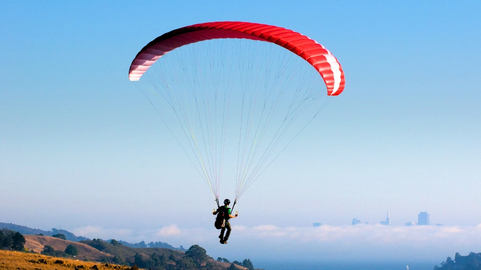 Paragliding is one of the best things to Do in manali in July