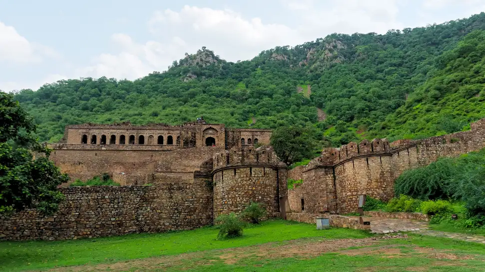 Bhangarh Fort is One of The Most Haunted Places In India