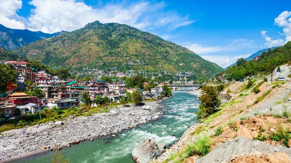 Kullu is one of the best tourist places to visit in Himachal Pradesh