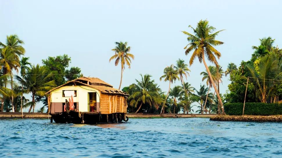 Alleppey is One of The Best Honeymoon Destinations in India in February