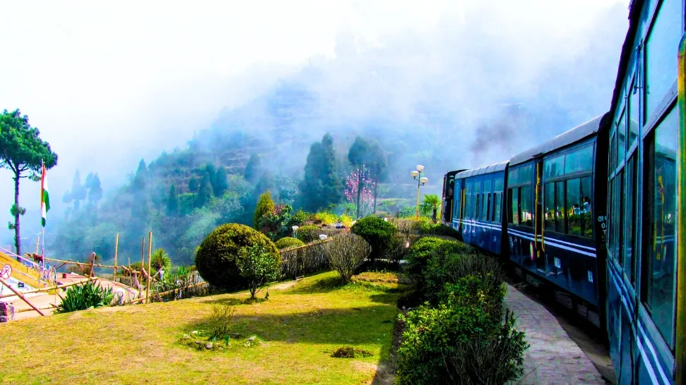 Darjeeling is One of The Best Honeymoon Destinations in India in January