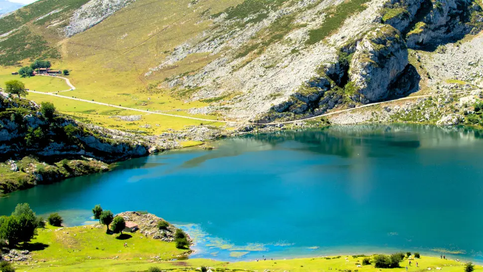 Bhrigu Lake is One of The Best Places to Visit Honeymoon in Manali