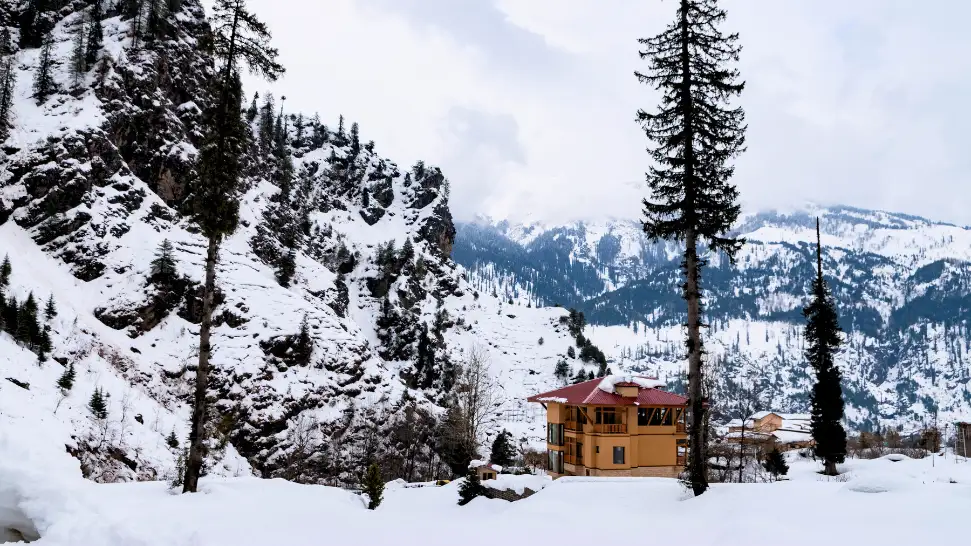 Solang Valley is One of The Best Places to Visit Honeymoon in Manali