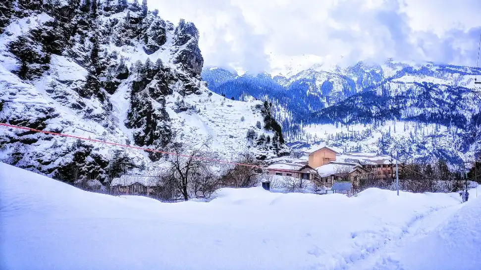 Kullu And Manali is One of The Best Honeymoon Places in India in Winter