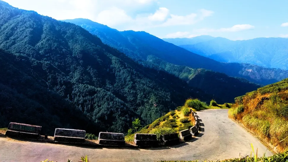 how to reach darjeeling