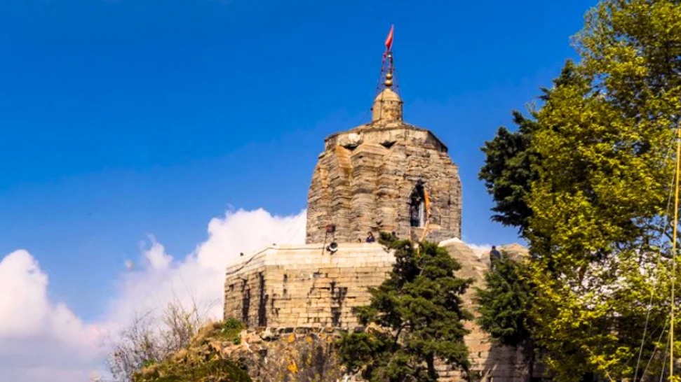 Adi Shankaracharya Temple One of the best places to visit in kashmir in april
