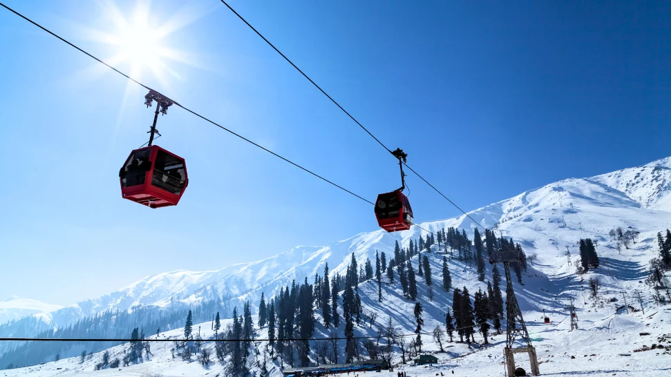 Skiing And Cable Car Ride is One of the Best Things To Do In Kashmir in December