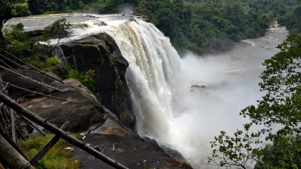 athirapally is one of the best honeymoon places in Kerala
