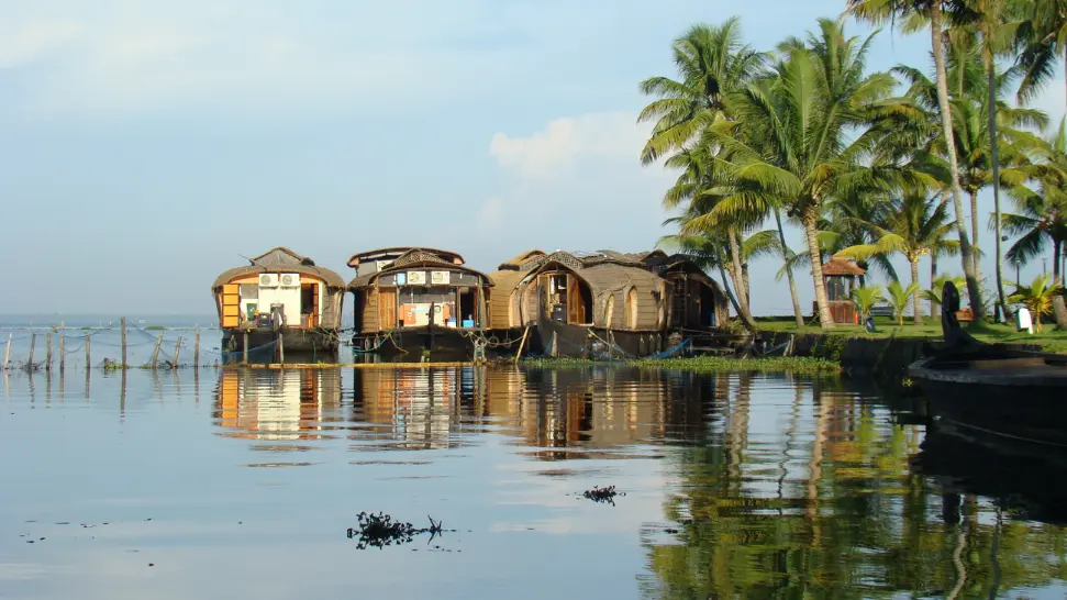 kumarakom is one of the best honeymoon places in Kerala