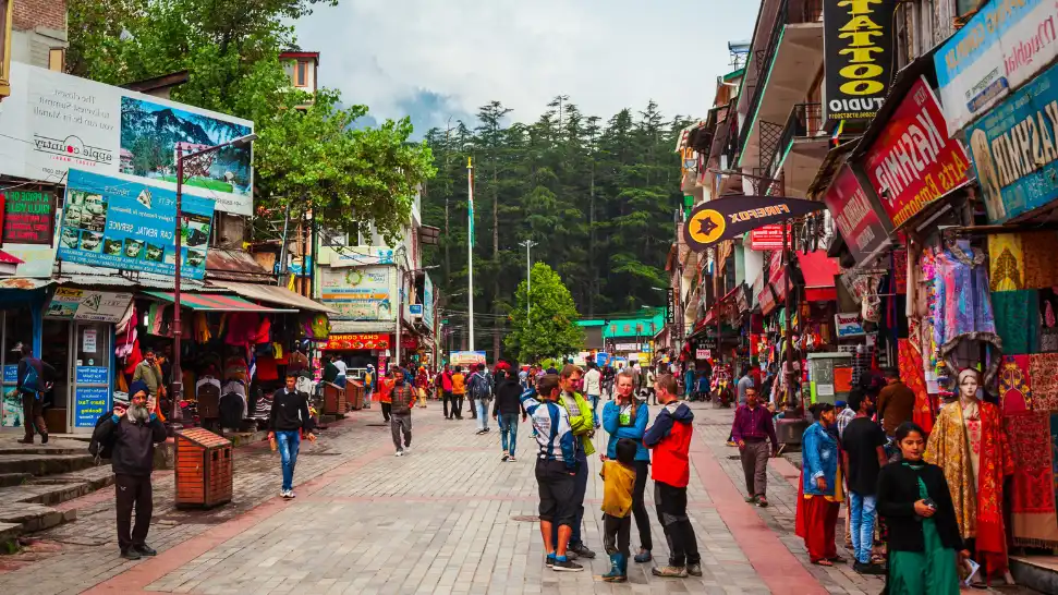 Shopping is One of The Best Things to Do in Manali in Monsoon
