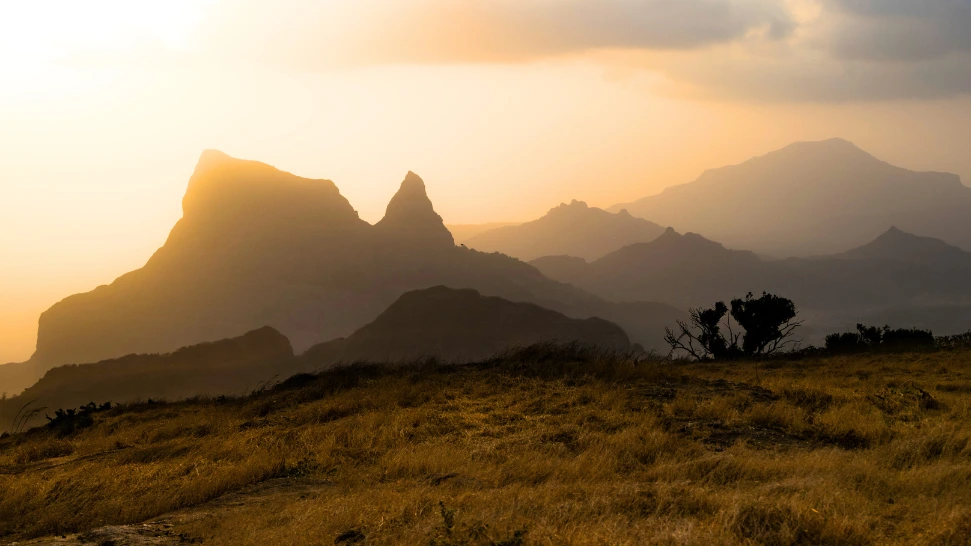Harishchandragad Trek via Nalichi Vaat is One of The Best Monsoon Trek in India