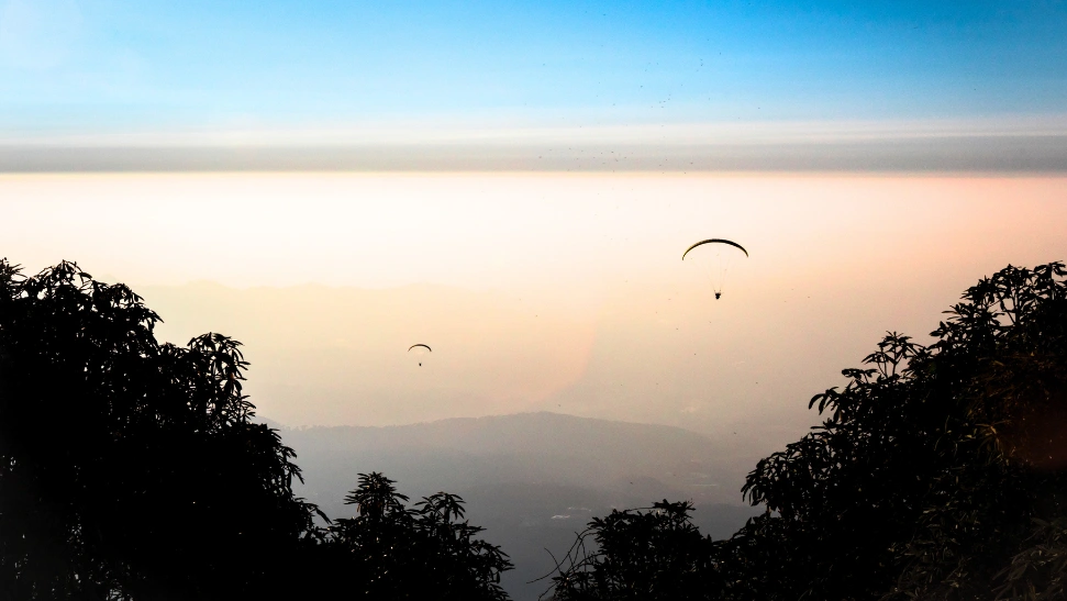 Paragliding in Bir Billing