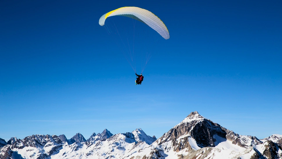 Fatru Is One of the Best Paragliding Spot in Manali