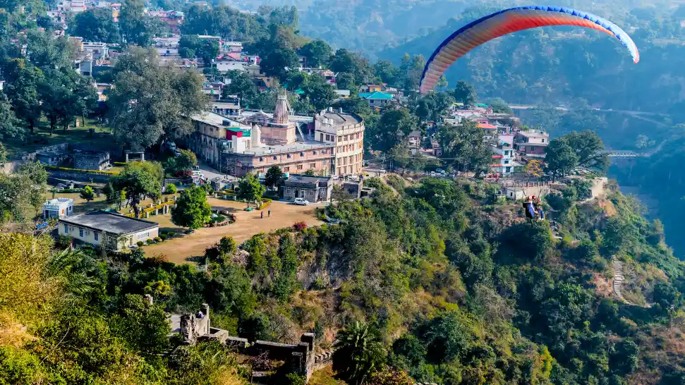 Kangra Valley Is One of the Best Paragliding Spot in Manali
