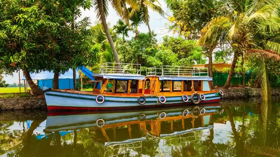 Alleppey is one of the best places to visit in Kerala