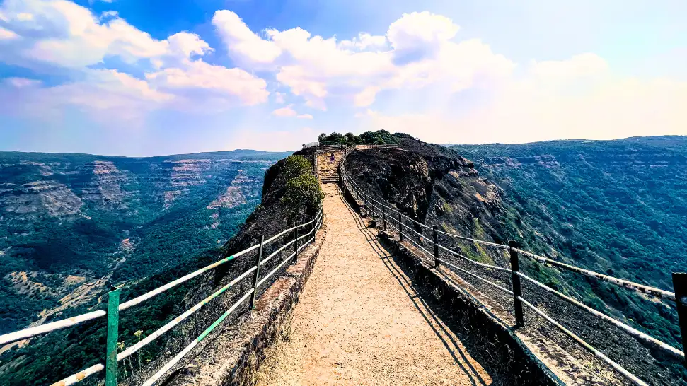 Sunrise view from Wilson Point the highest peak in Mahabaleshwar