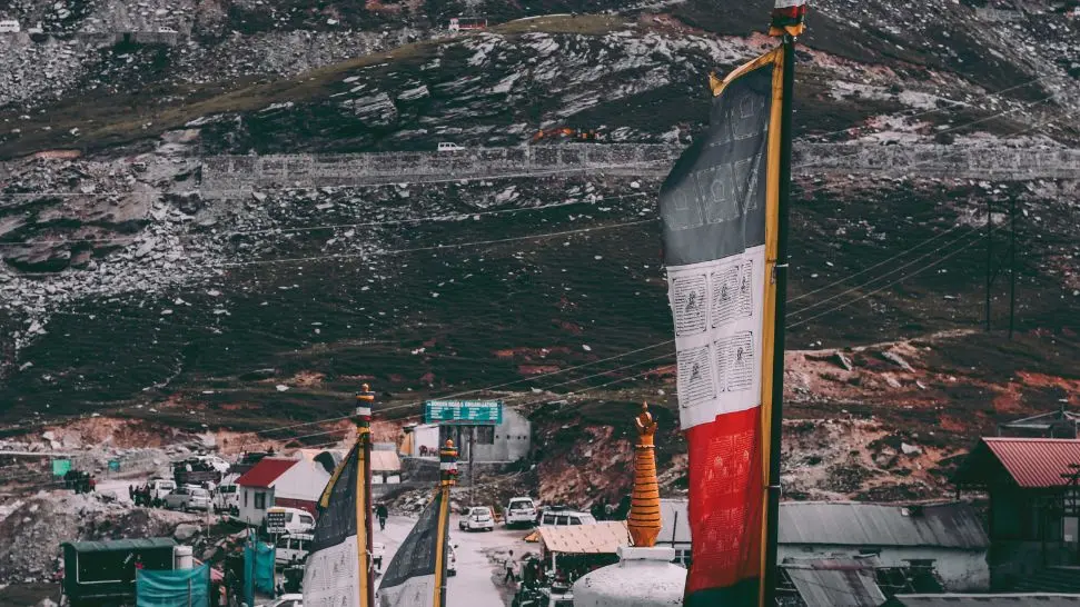 Rohtang Pass is one of the best place to visit in Manali in December