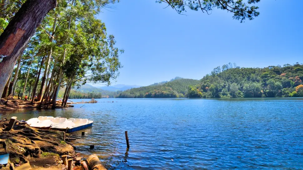 Kundala Lake is One of The Best Places to Visit in Munnar