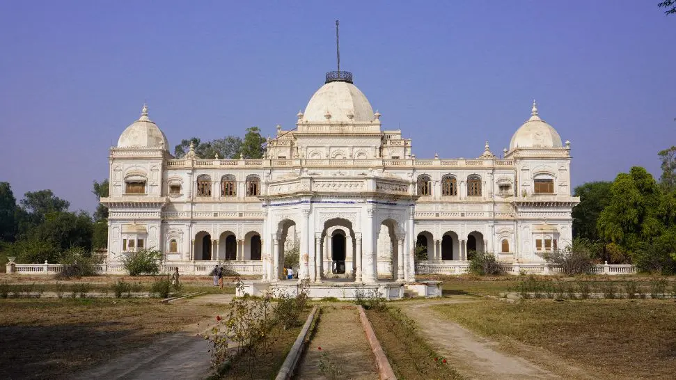 Sajjan Garh Palace is one of the best places to visit in Rajasthan