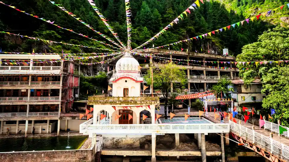 Manikaran Sahib Gurudwara with natural hot springs in Himachal Pradesh