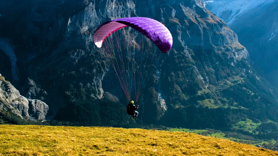 Paragliding is one of the best things to Do manali
