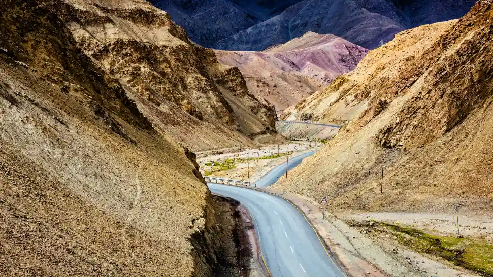 Srinagar To Leh-Ladakh is One of The Best Road Trip in India