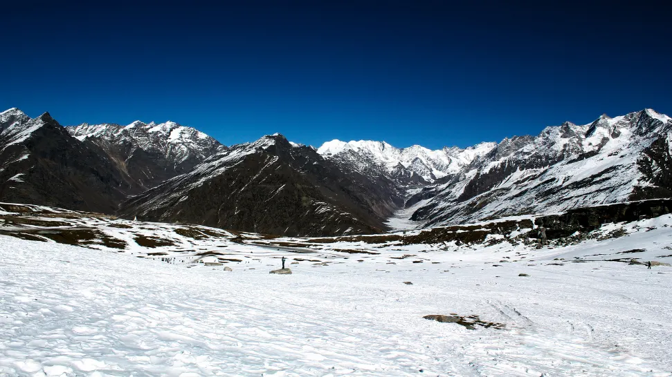 Rohtang Pass high altitude snow landscape near Manali