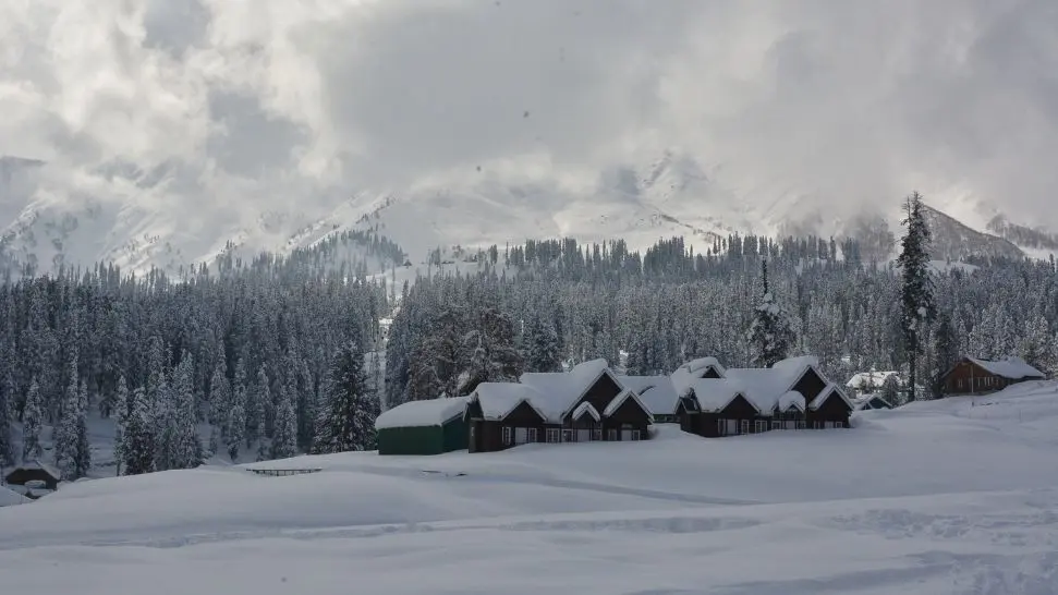 Gulmarg: Skiing Paradise