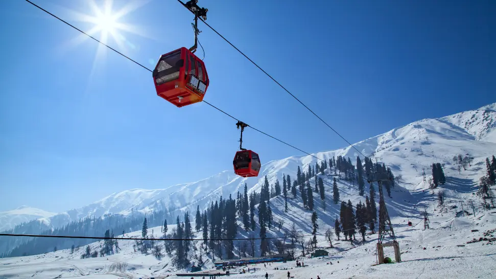 Gondola ride is one of the best things to do in Gulmarg