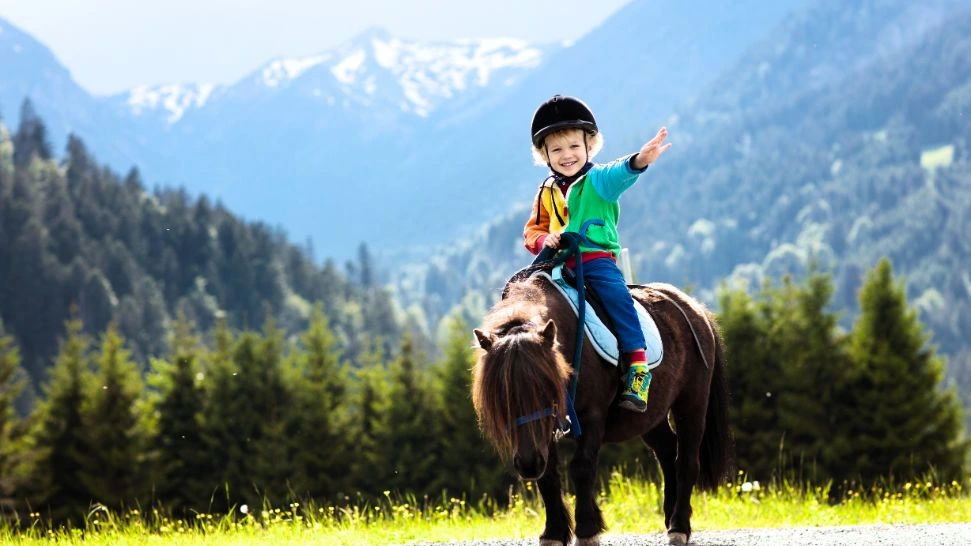 Pony Ride is One of The Best Things to do in Kashmir