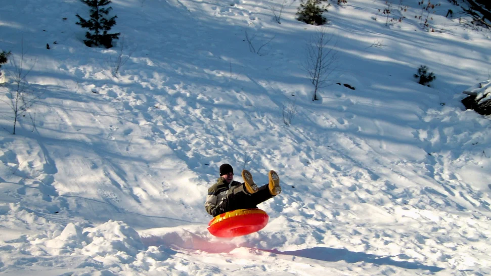Sledding on snow in Himachal Pradesh winter destination