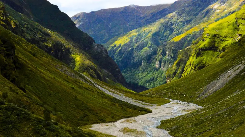 Rupin Pass Trek is One of The Best Trekking Places In India